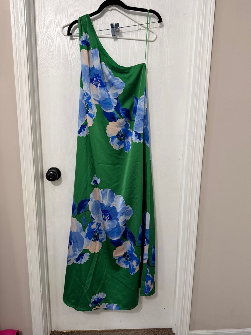 Sugarlips Green one shoulder Dress with Blue Floral Accent and pockets NWT - Picture 4 of 4